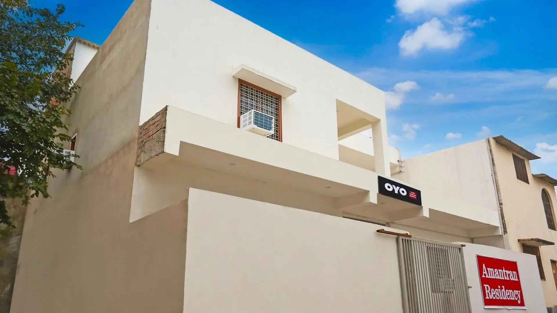 Hotel O Amantran Residency Varanasi